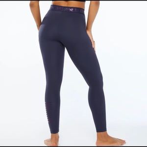 Savage X Fenty .Forever Savage navy legging . Fenty (Rihanna )